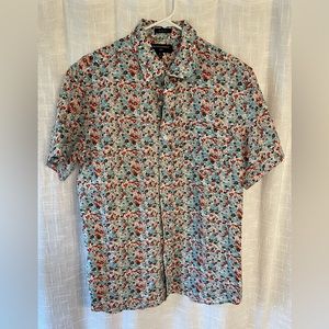 Banana Republic men’s linen slim-fit button-up shirt